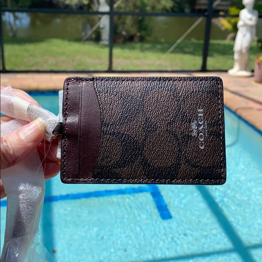 COACH Signature Coated Canvas Lanyard ID - Picture 5 of 6